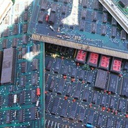 Conectores chapados en oro para tarjetas rack