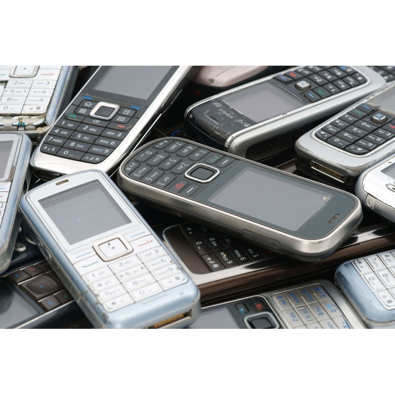 GSM su klaviatūra ir baterija