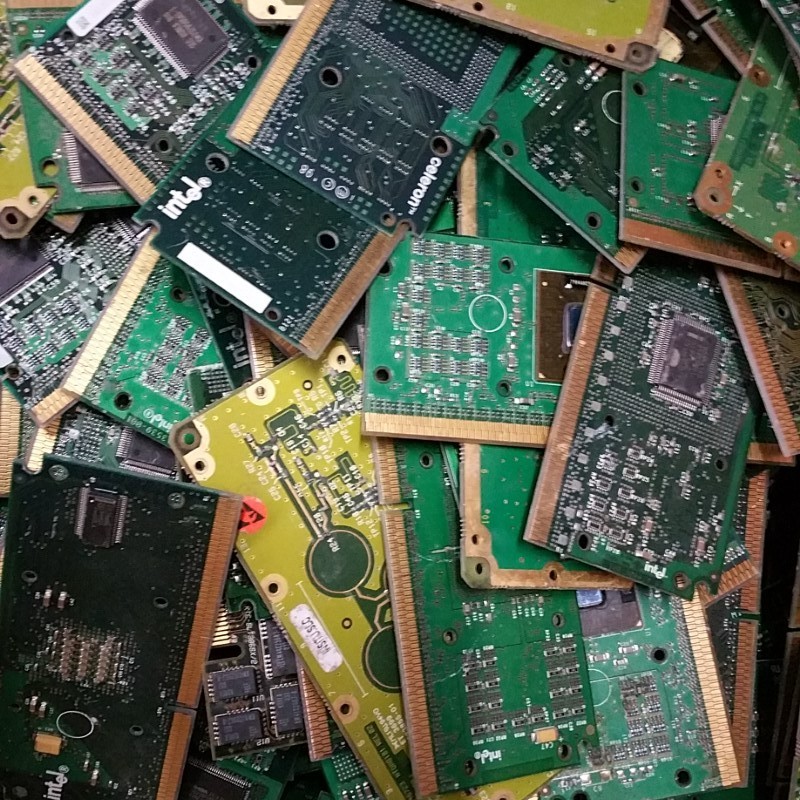 Prijungiamas plastikinis kompiuterio procesorius