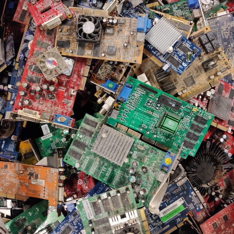 Tarjeta hija con disipador, con metal