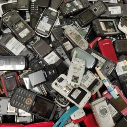 GSM with battery-free keyboard