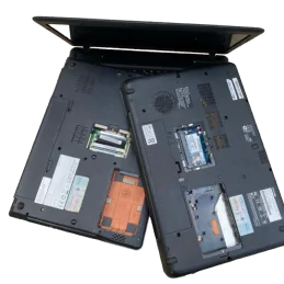 Unvollständiger Laptop mit Akku