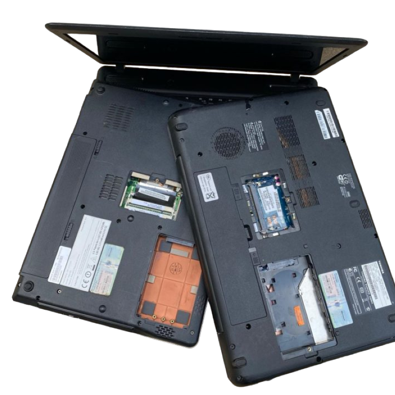 Laptop incompleto con batteria